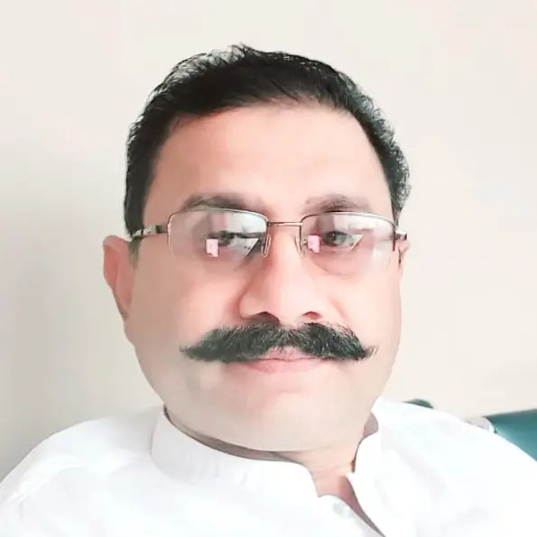 Muhammad Aslam : CFO of WasiMart